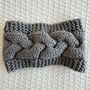 Gray cable knit headband